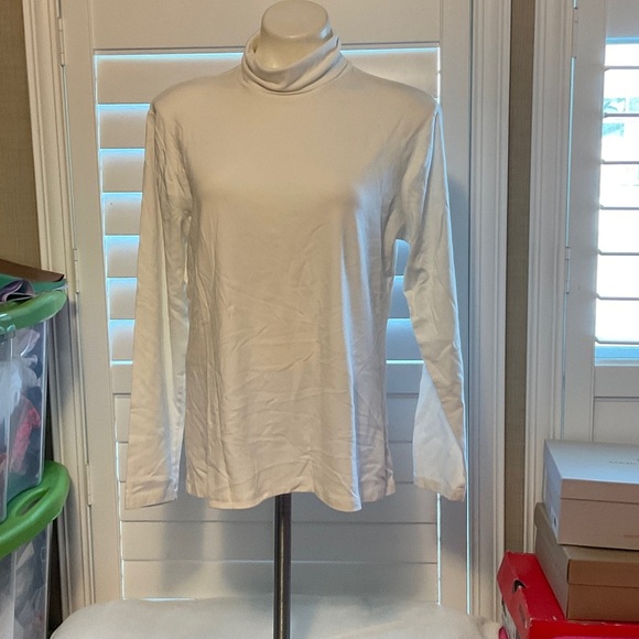 Time and Tru Women's White Long Sleeve Turtleneck Top - Picture 1 of 7
